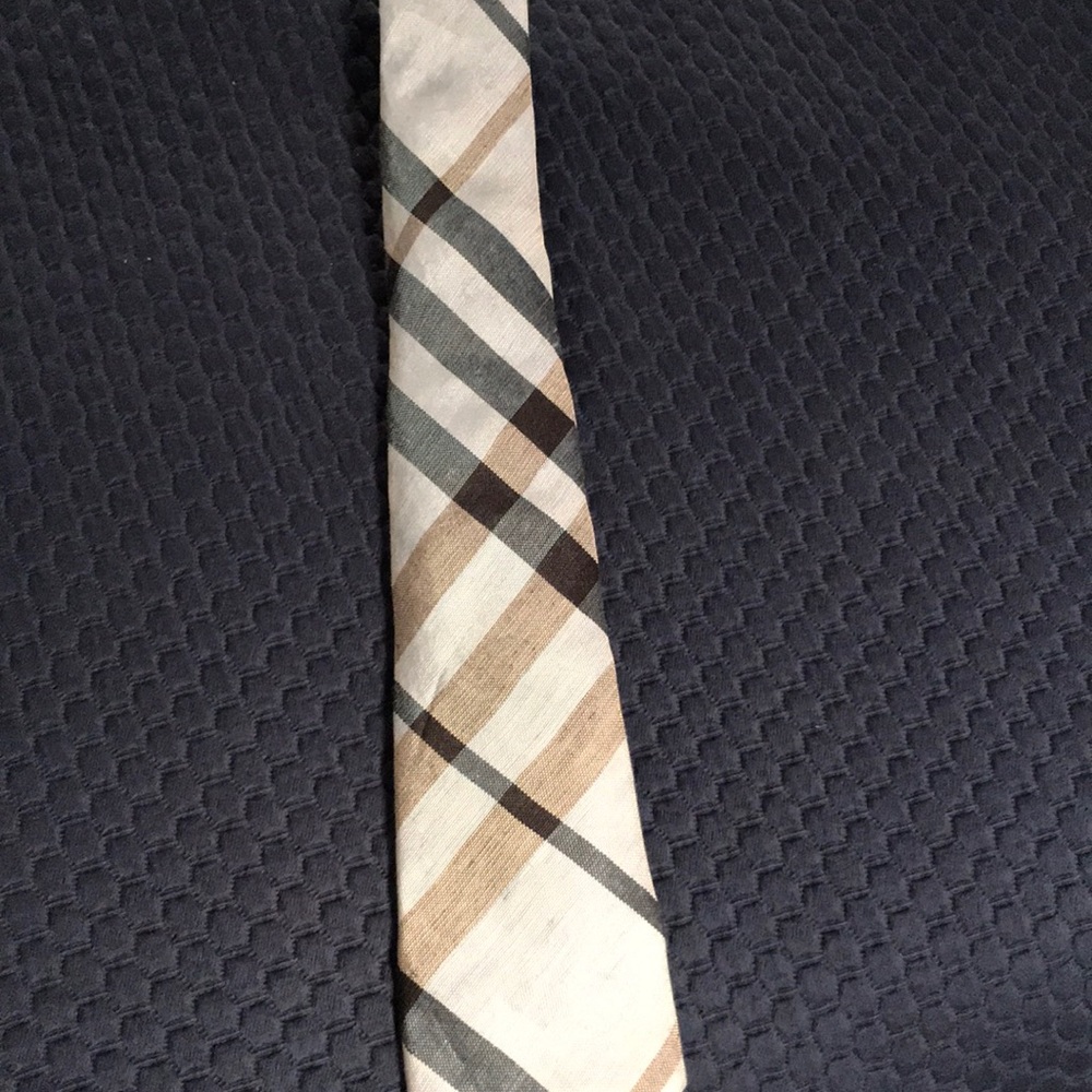 Burberry silk tie